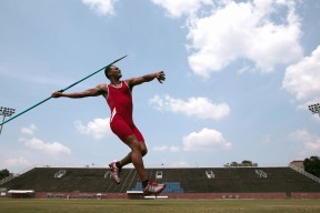 九游下载安装官网-女王归来！阿扎伦卡引爆巴黎，首秀惊艳全场